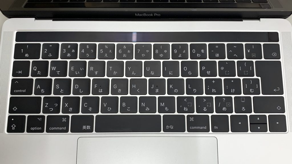 バタフライキーボード用 Macbookのキートップ交換 外し方と付け方 Soundability 2 0